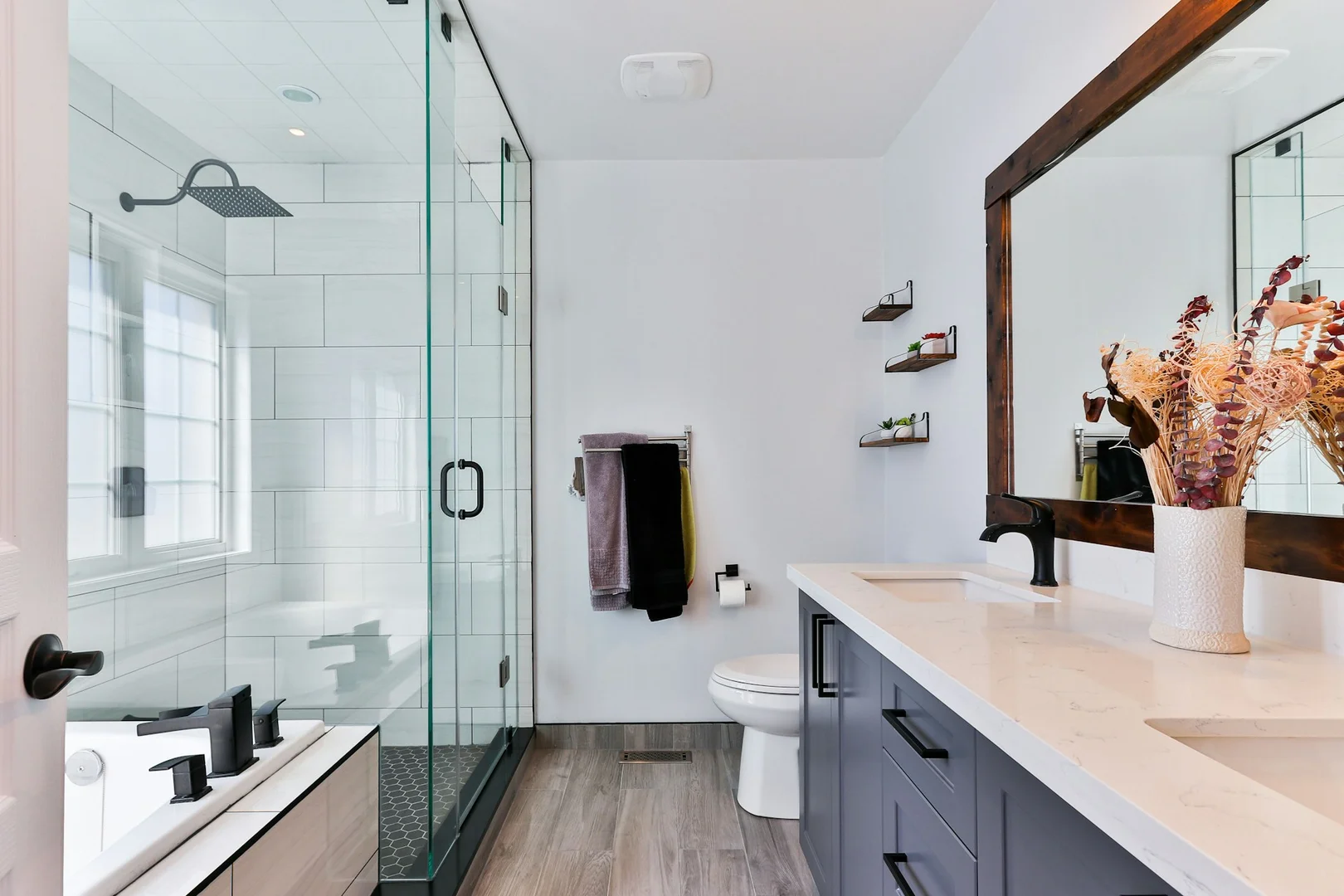 Luxury Architectural Bathroom with Designer Ceramic Basin
